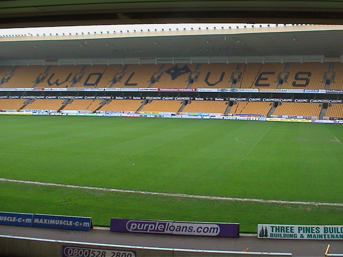 104Moli Steve Bull Stand